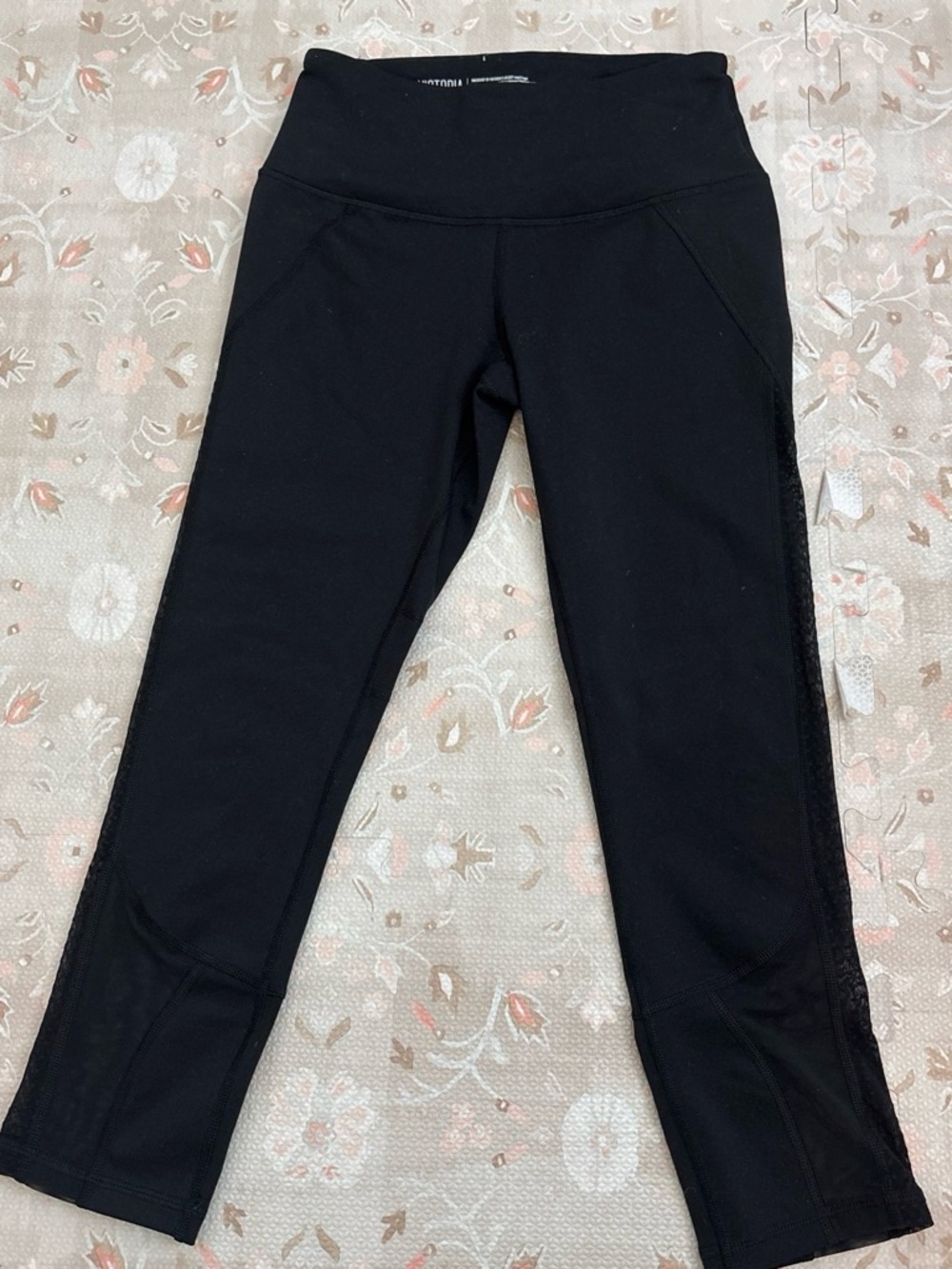 Victoria Sport Performance Capri Size XS